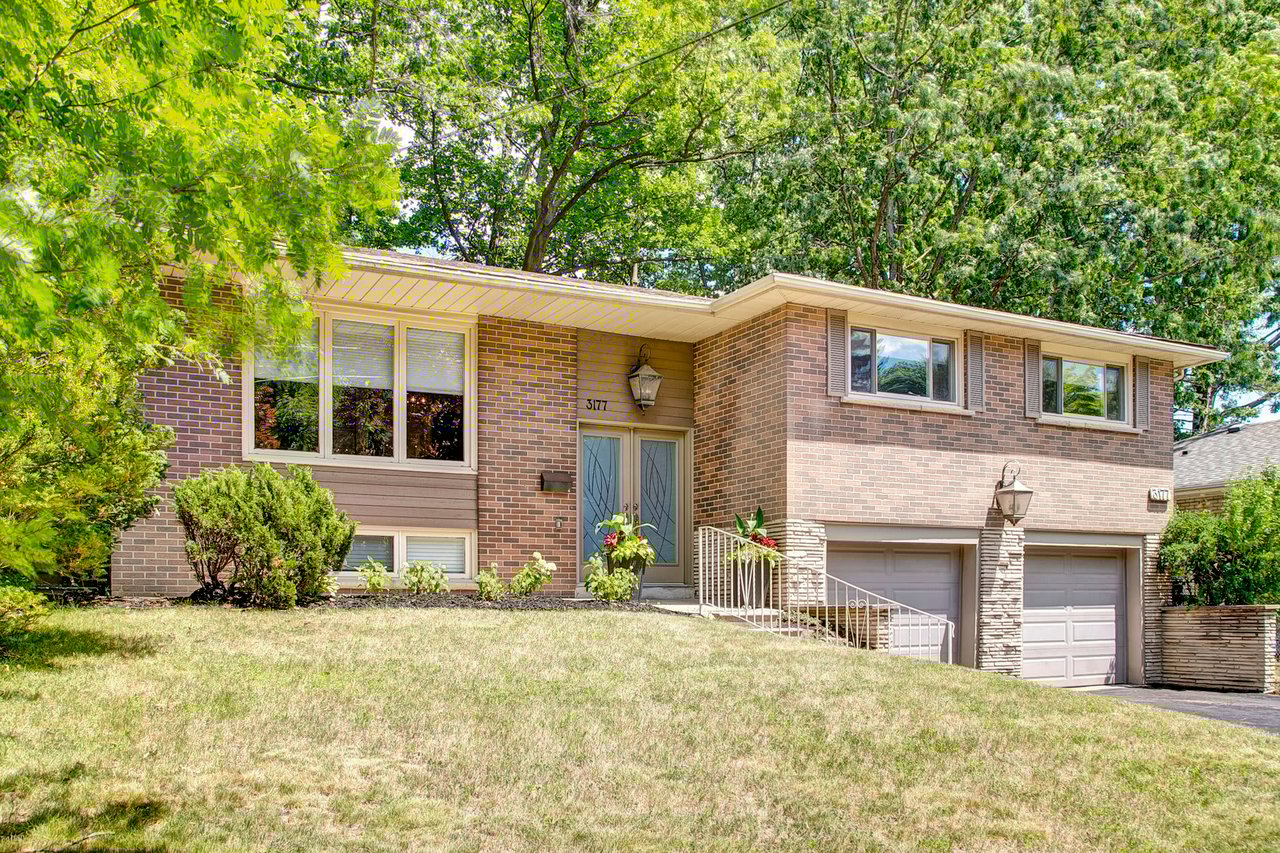 3177 The Credit Woodlands