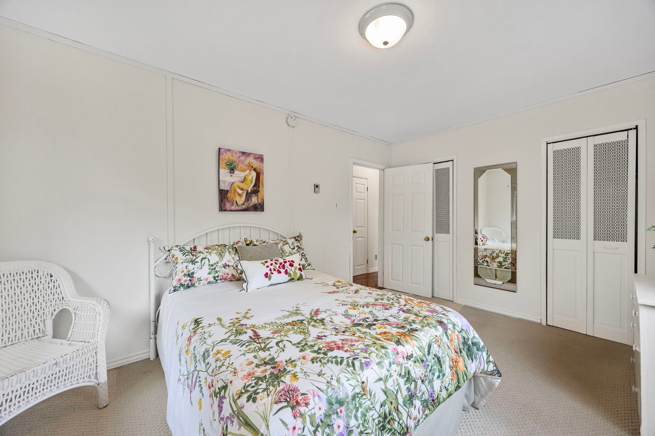 55 Old Church Road, King