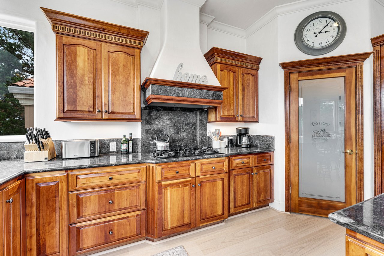 1 Overlook Pl, Monterey