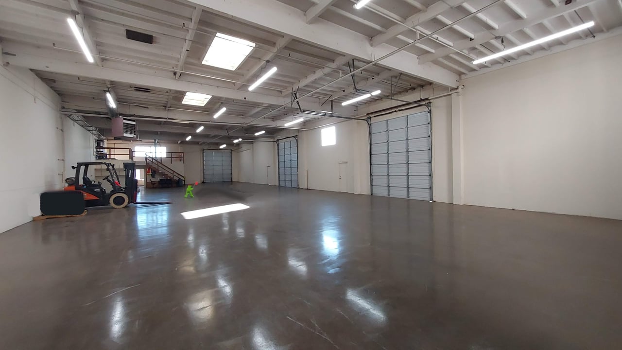 6,000 SF Warehouse Space in Belmont