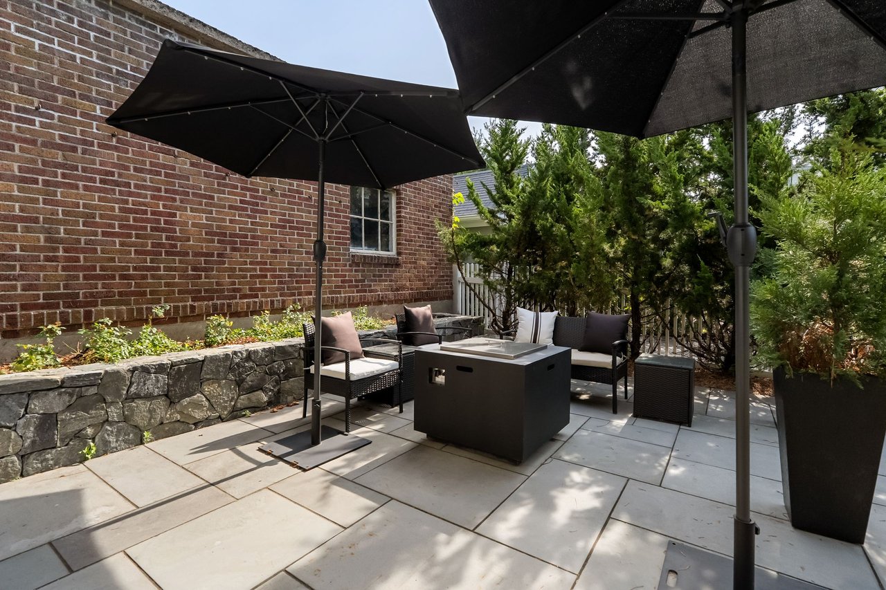3 Essex Rd