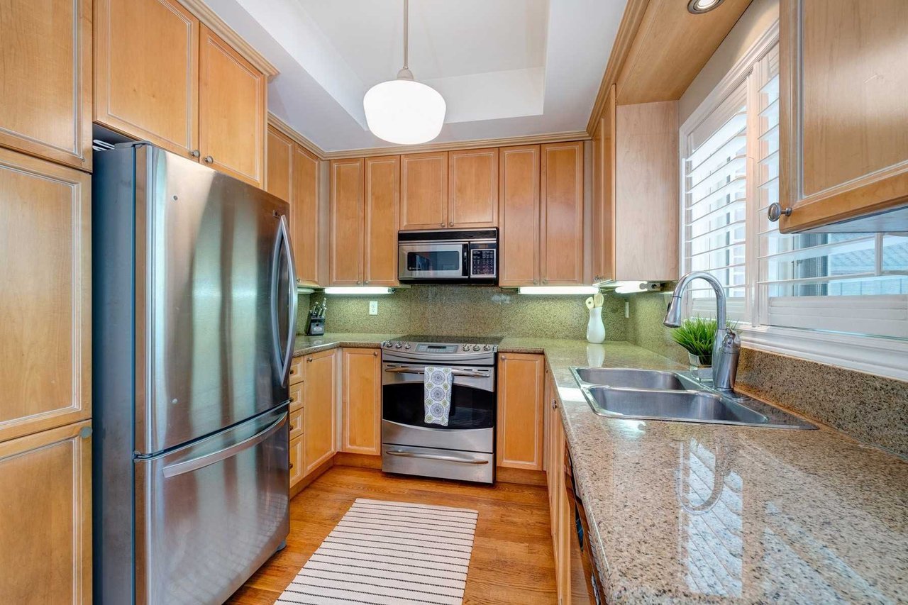 724G Kingston Rd