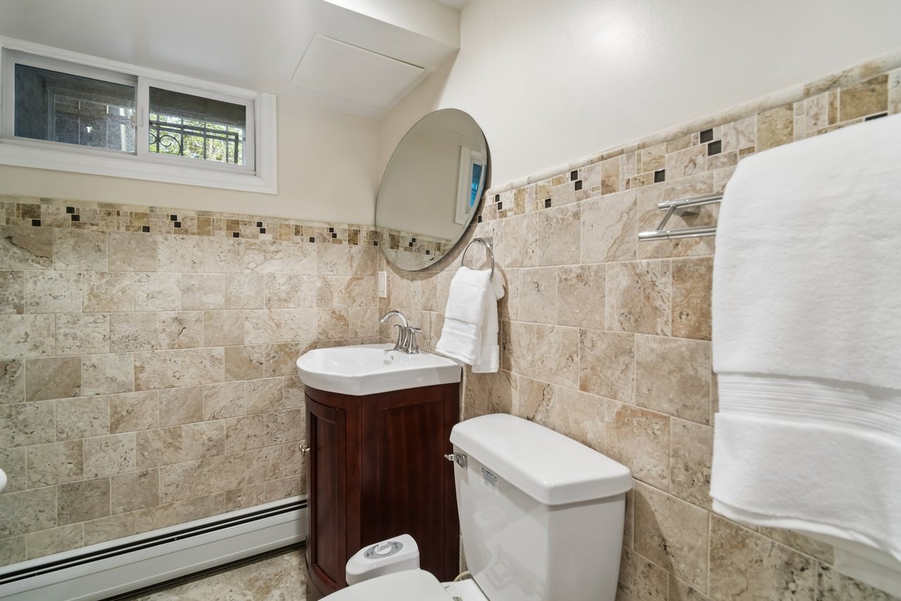 35 Grandview Avenue