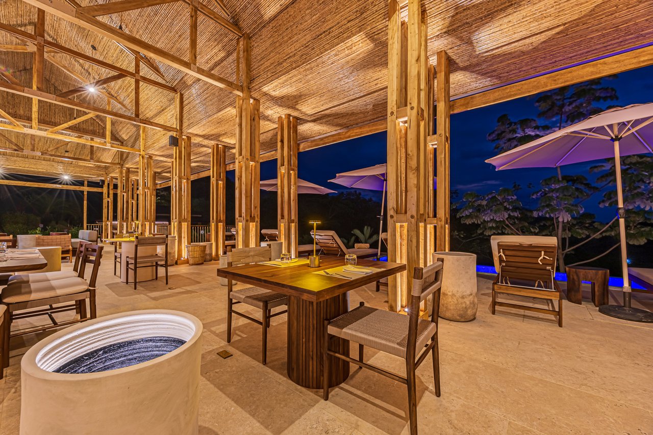 Luxury Hotel Boutique with Ocean Views | Walking distance to the beach | 13.2 Acres