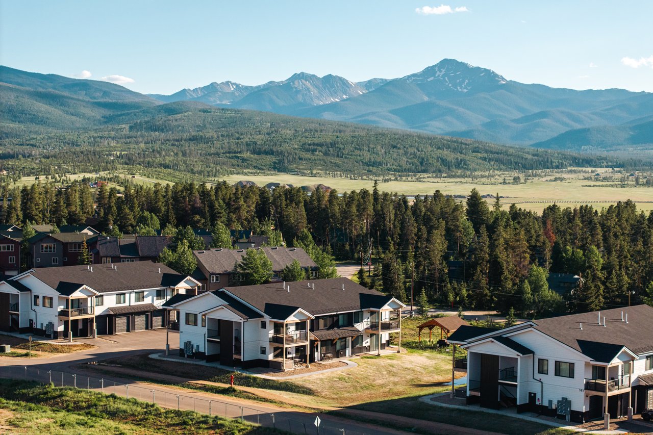 Sunnyside Flats: Fraser’s Newest STR-Friendly Mountain Condo Community