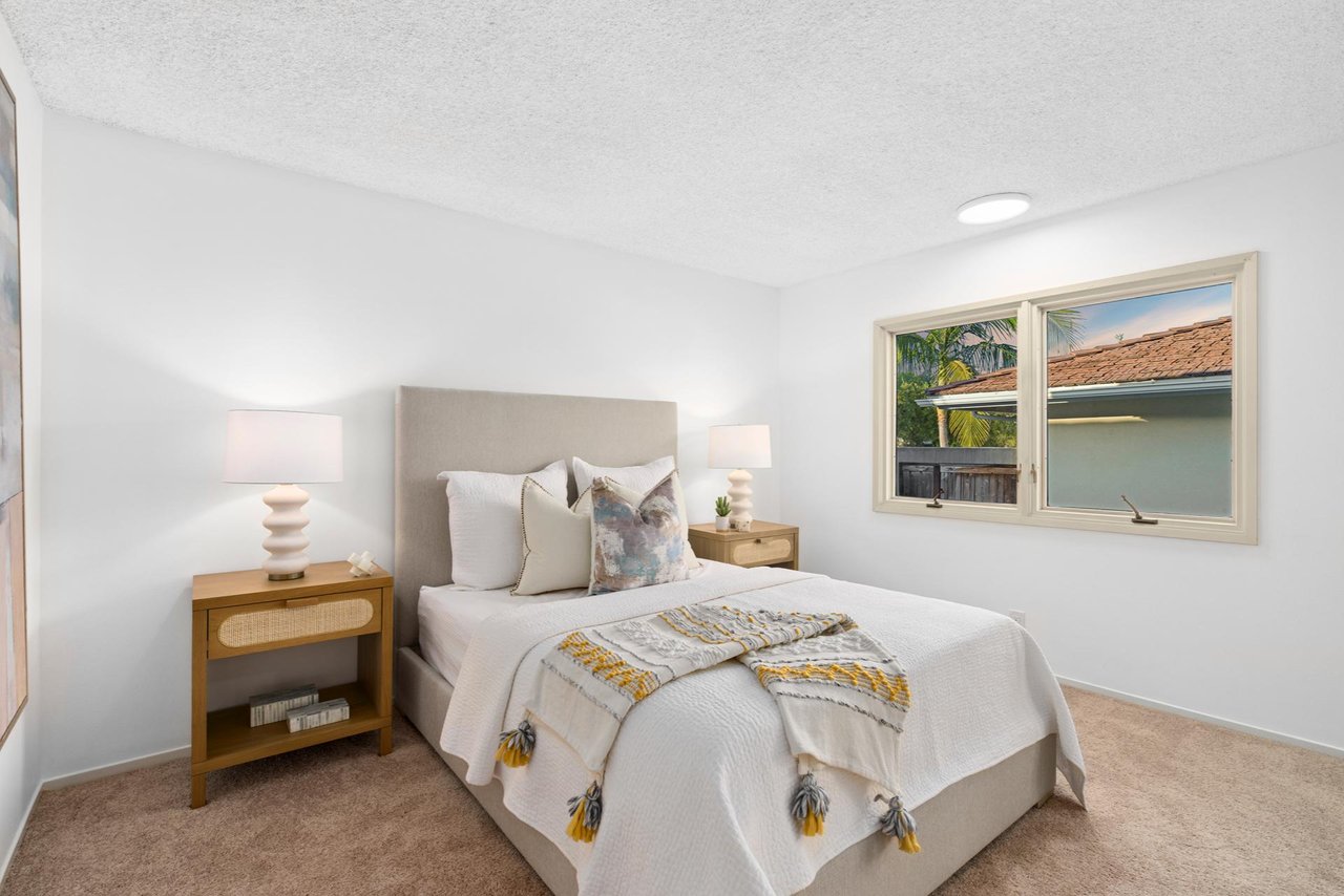 1307 Seacrest