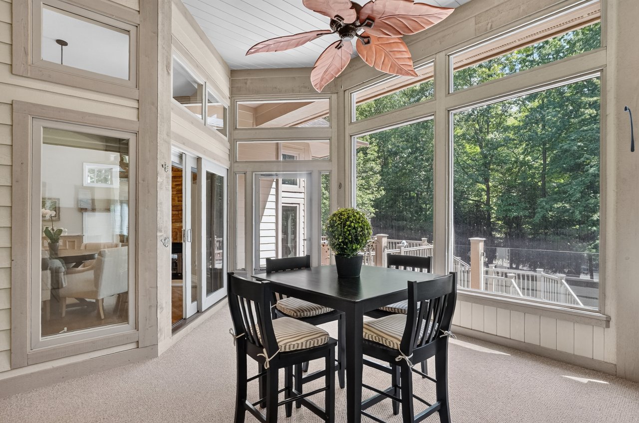12172 Woodline