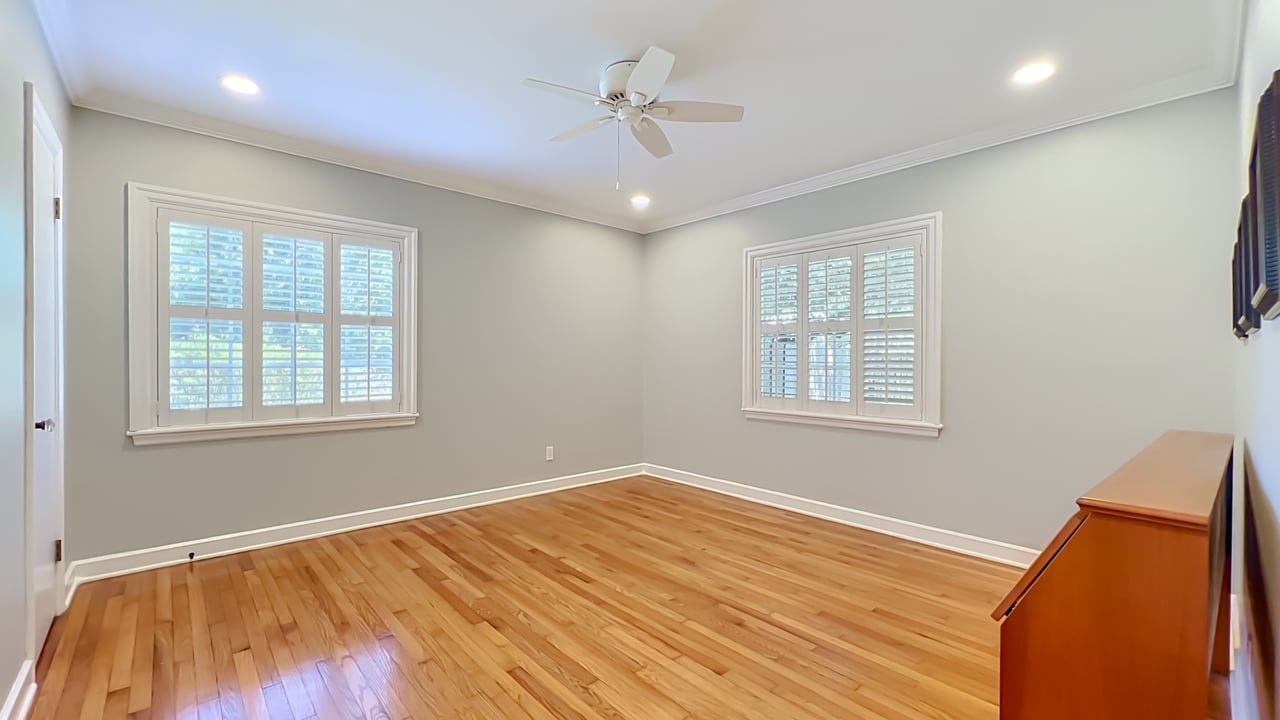 Three-Bedroom Two-Bathroom Bungalow in Orlando's Beverly Shores