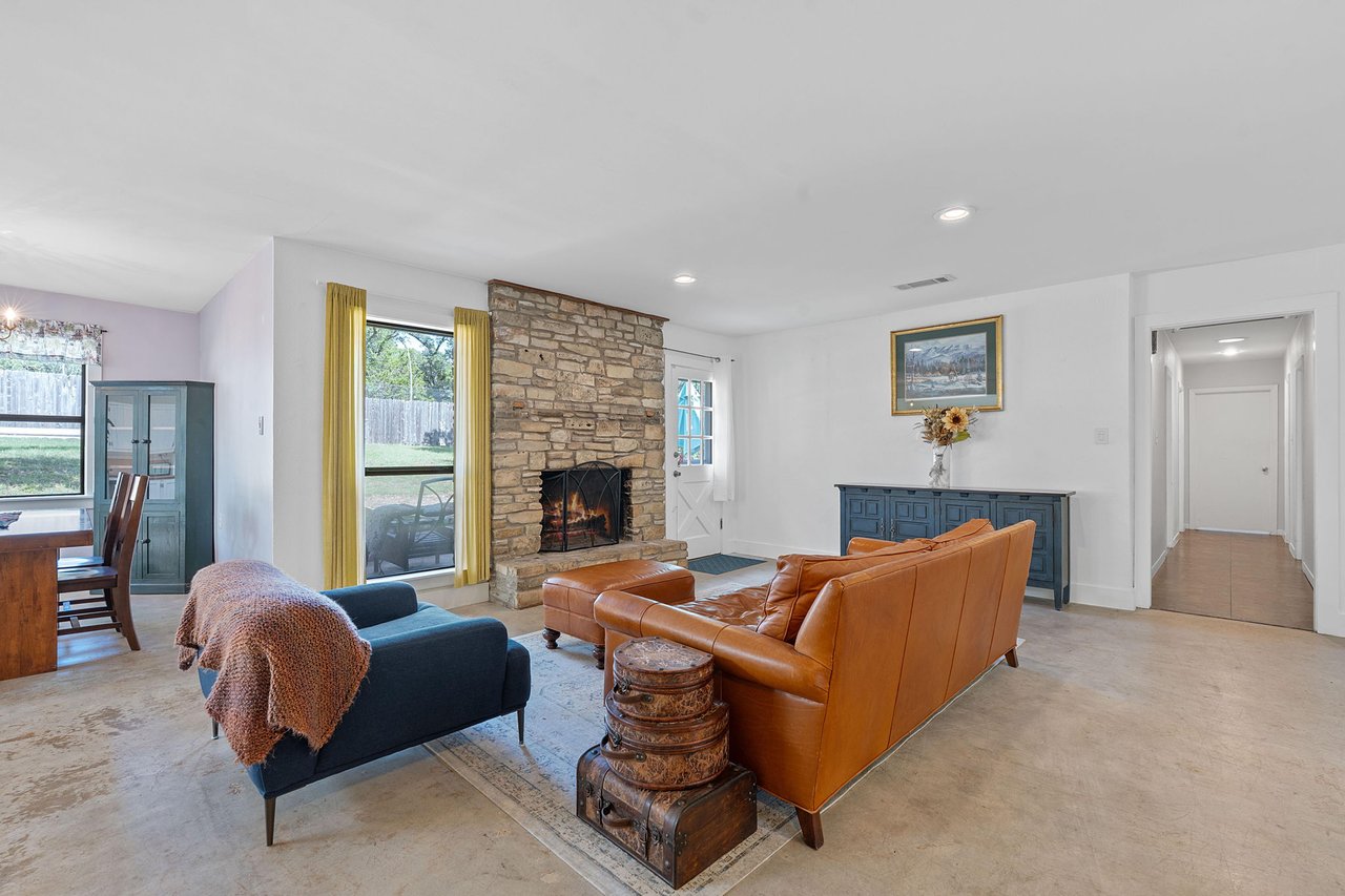 8705 S View Rd, Austin