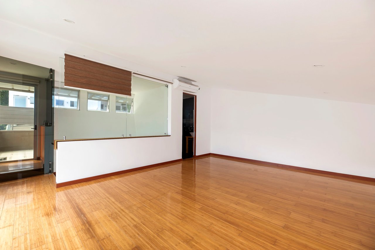 Contemporary Terrace Townhouse, Santa Ana, San Jose