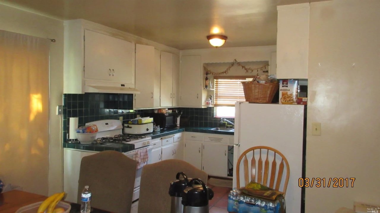 1230 Dry Creek Rd