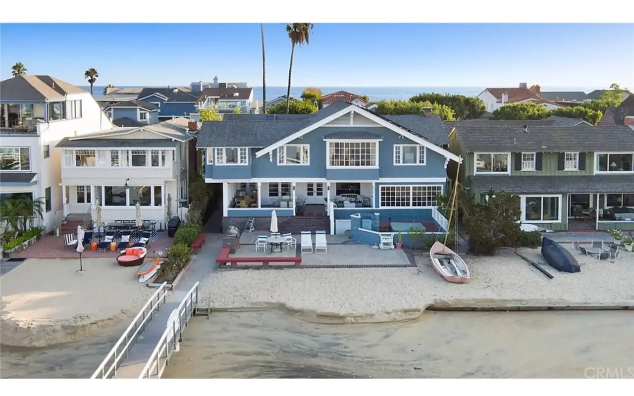 1310 E Balboa Boulevard