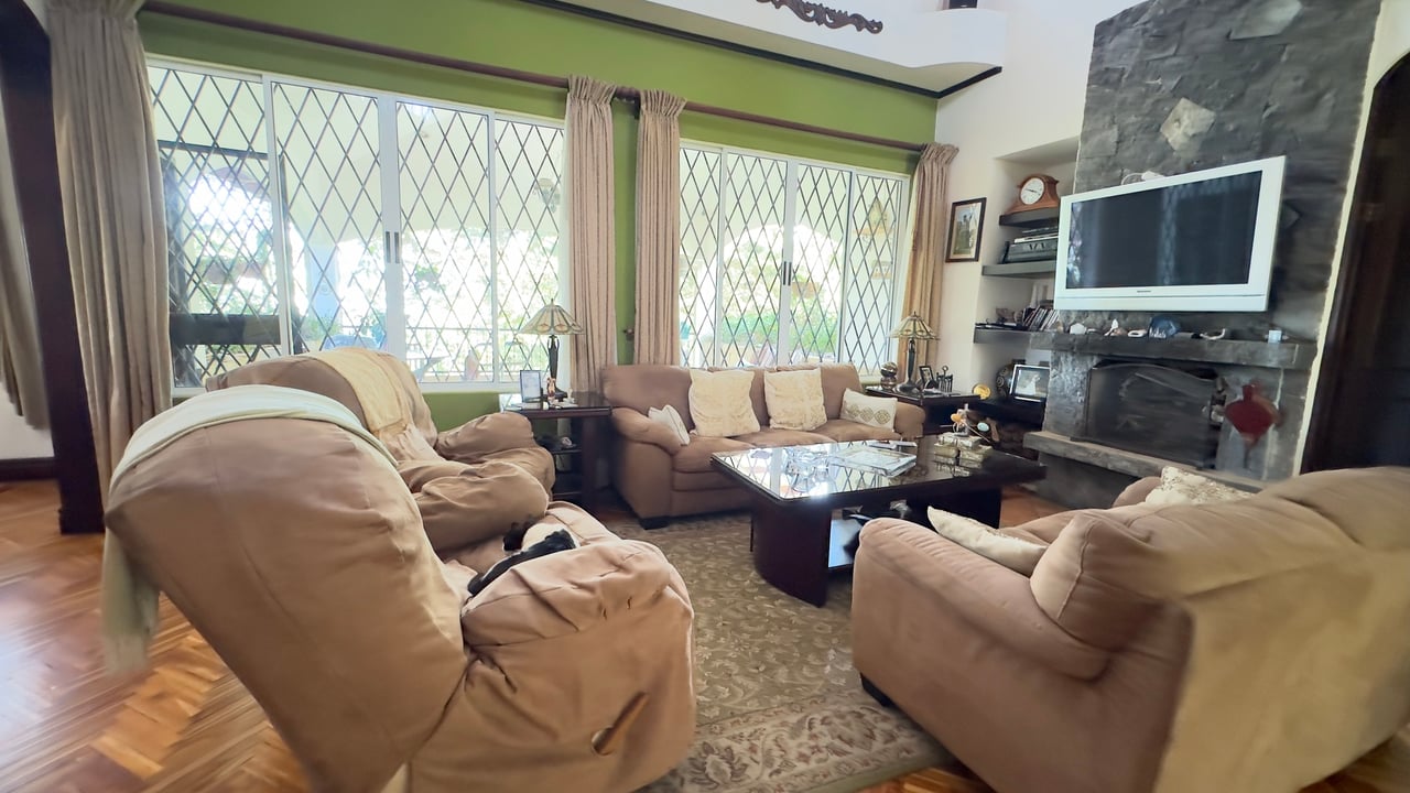 Colonial Gated Forest Home, Curridabat, San Jose
