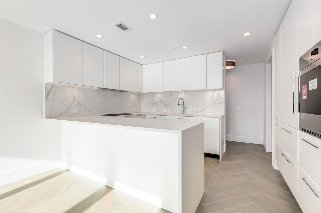 401-4685 Cambie St