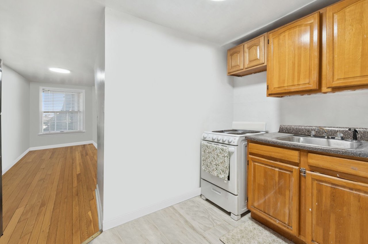 273 Pleasant Ave 