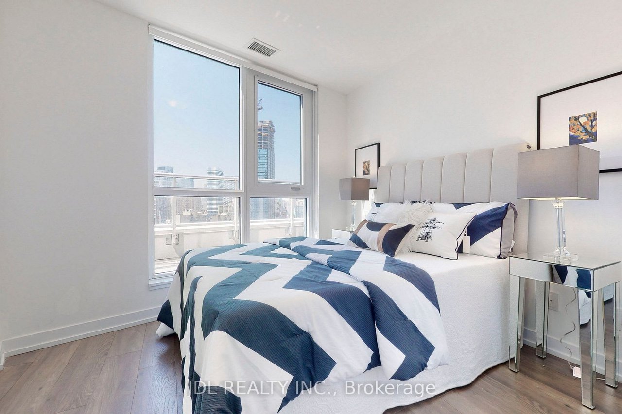 DE CONDOS BY MENKES