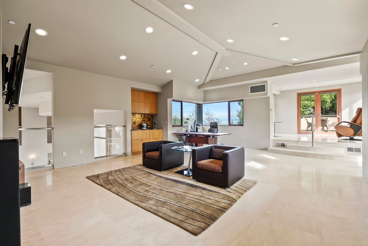 11481 Magdalena Rd