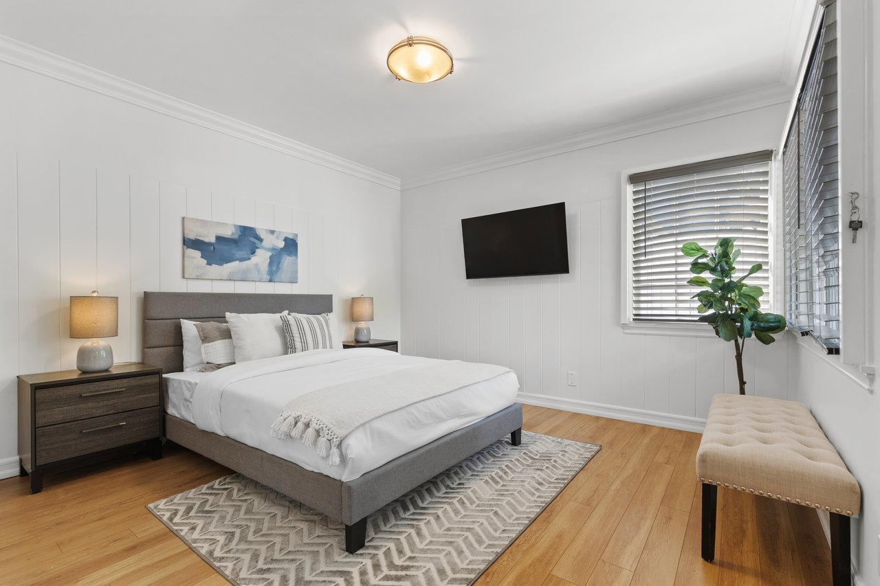 15435 Sutton St, Sherman Oaks