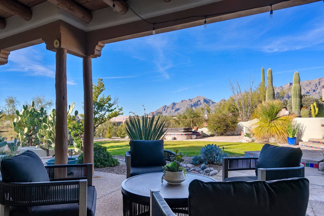 5115 N Corte De Catalonia