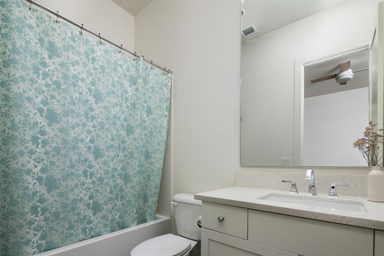 3548 E BLOOMFIELD Parkway