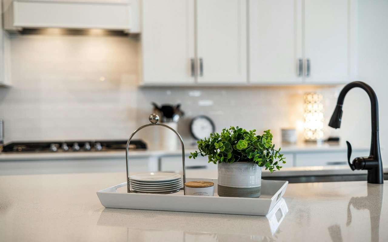 We Are Hiring at Stylish Patina, Falls Church