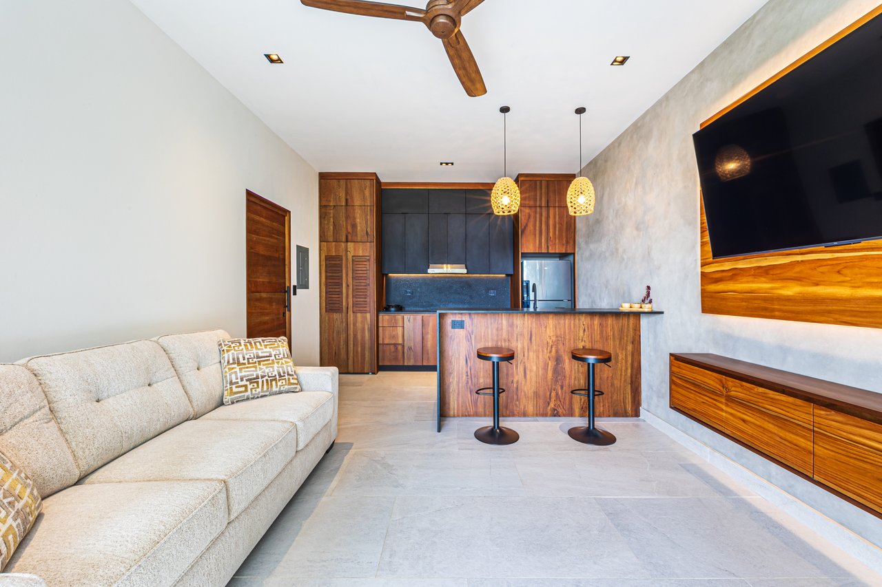 Casa Koules – Architectural 5-Bedroom Oceanview Estate in Prestigious Costa Verde Estates