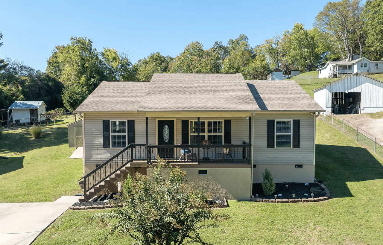 5925 Short Road