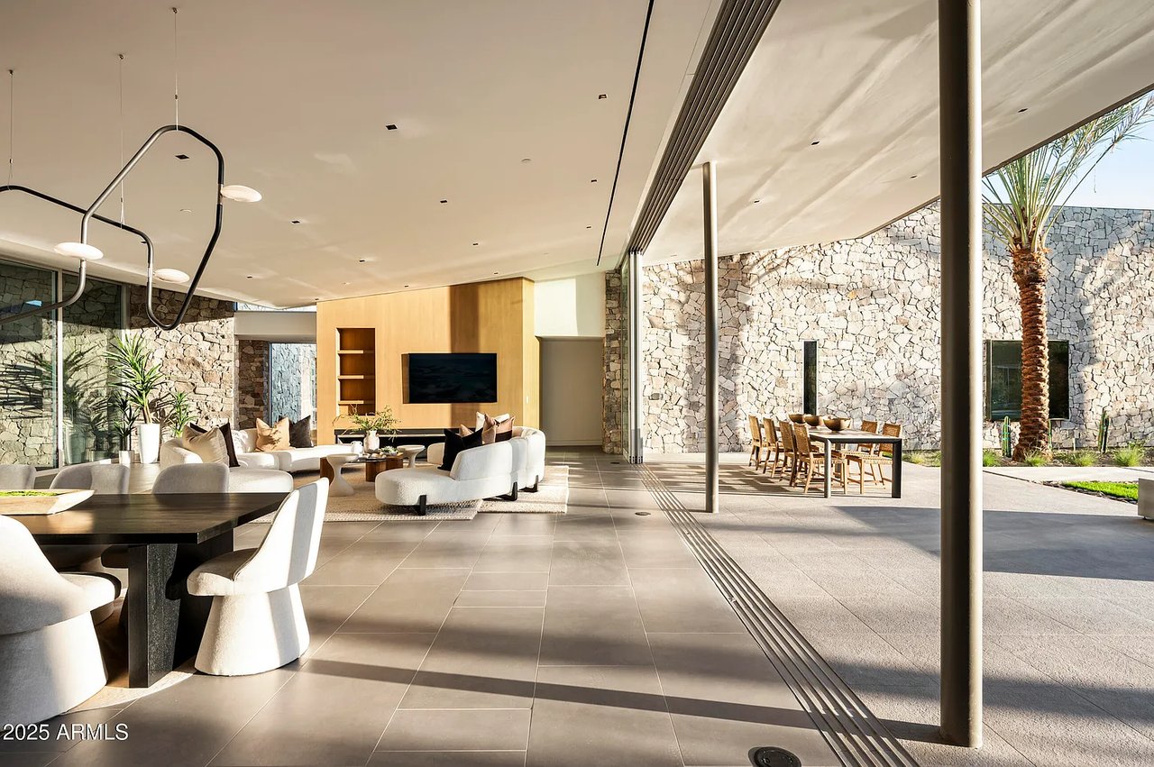 5120 N CASA BLANCA Drive