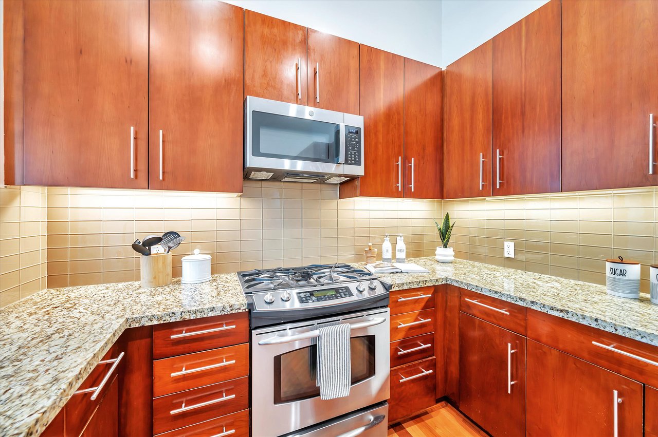 325 Berry Street Unit: 107