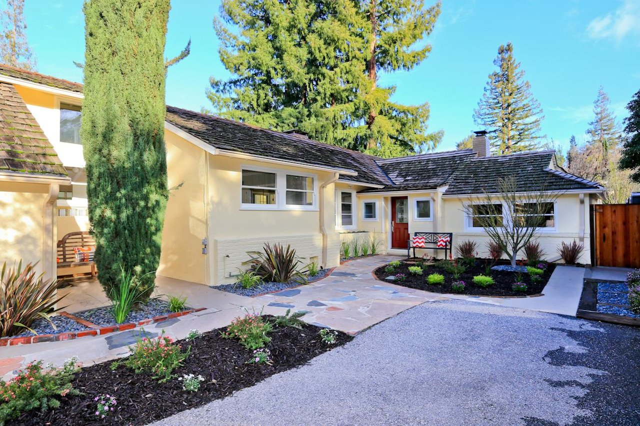 1009 Middle Avenue