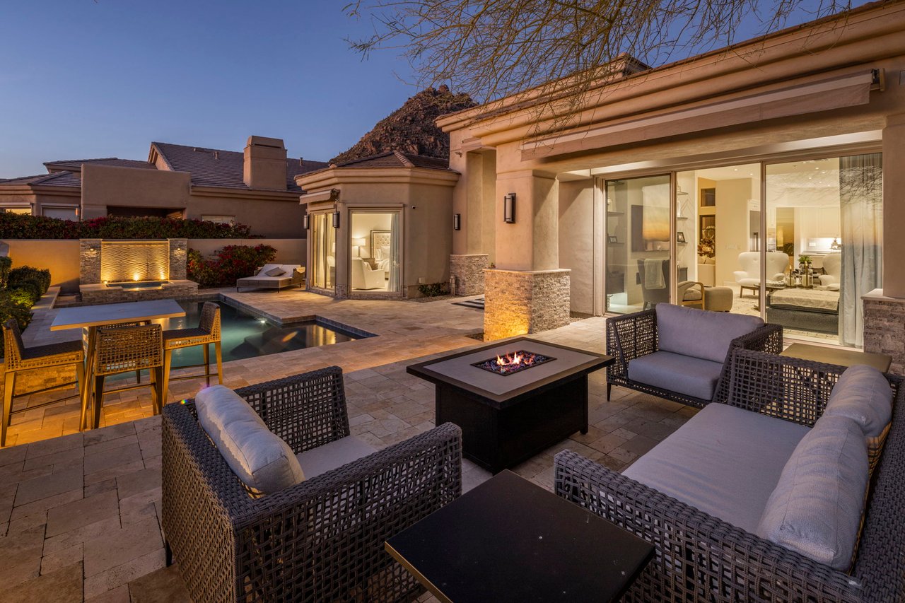 11129 E JUAN TABO Road