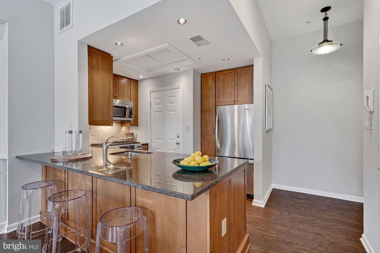 2407 20Th St NW Unit #1096, Washington, DC 20009