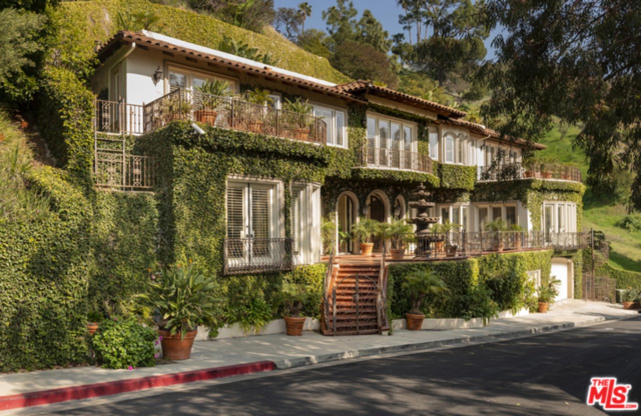 2636 La Cuesta Dr