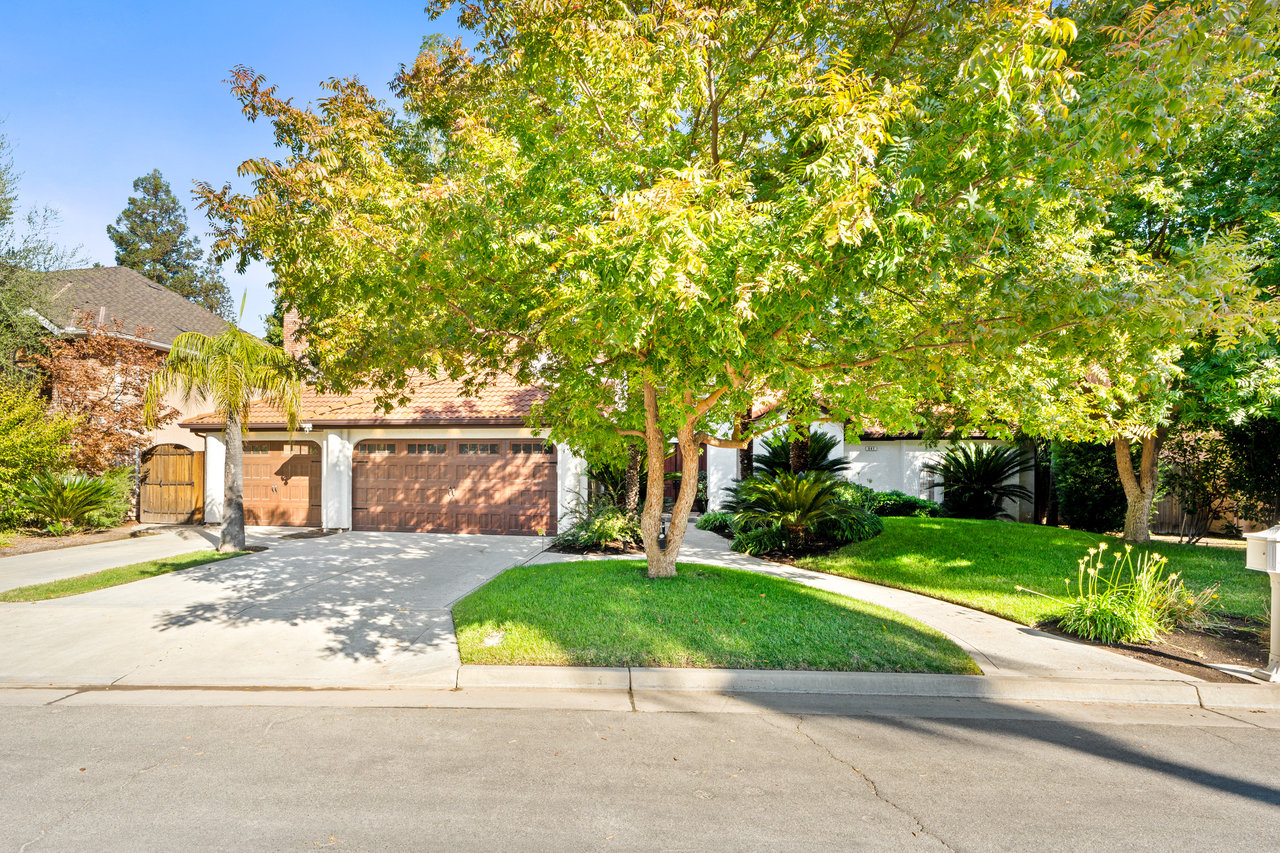 841 E Country View Circle