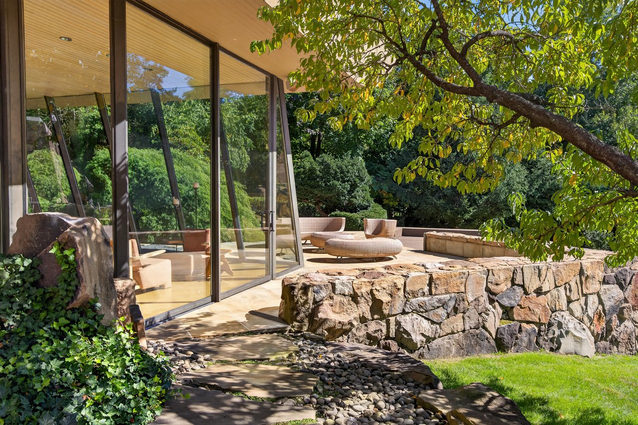 15 Horseshoe Road (Long Island)