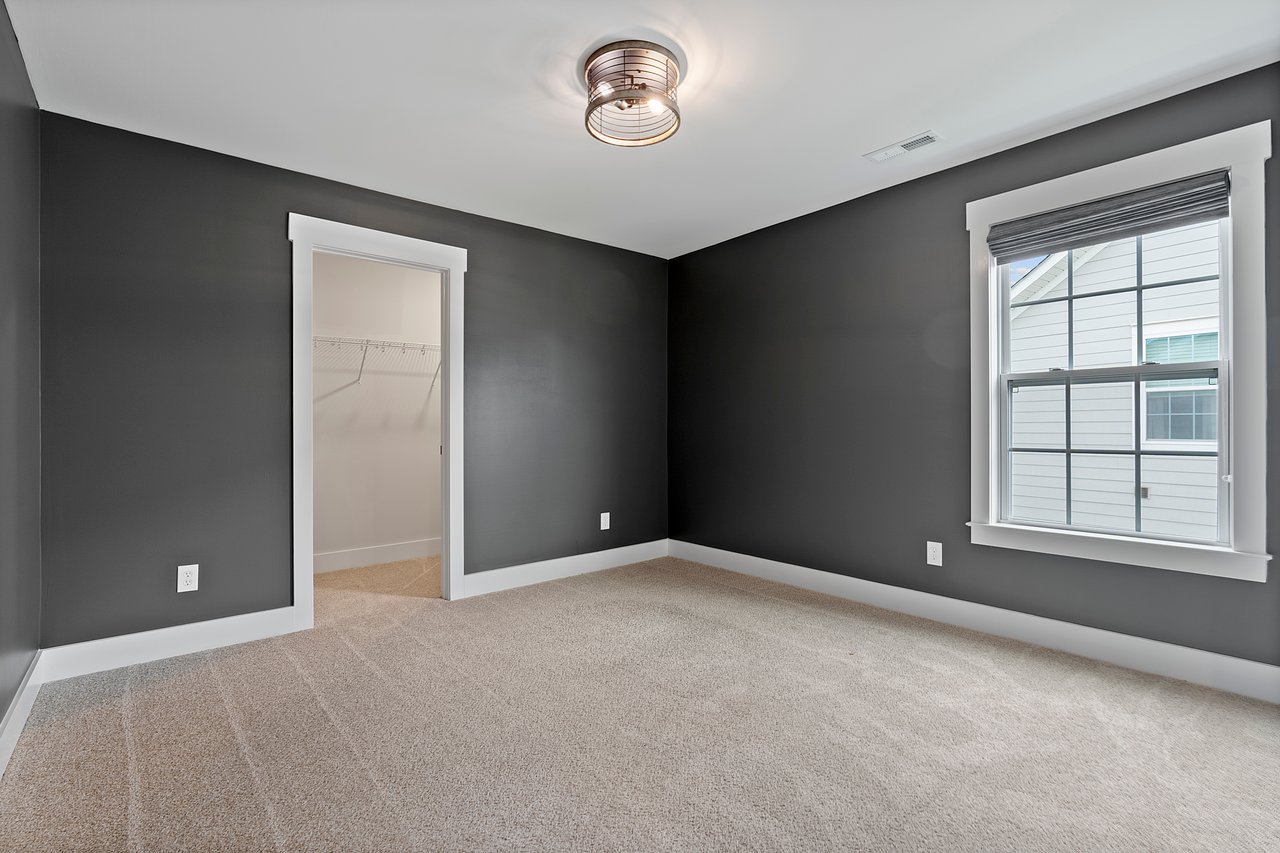 SPACE SPACE SPACE with a Luxury feel! Office AND Bonus Room!Office AND Bonus Room!