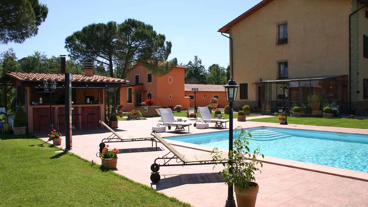 VILLA DI MEZZO