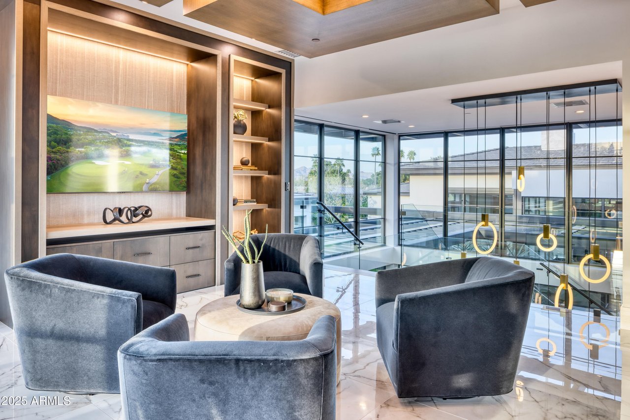 5641 N Casa Blanca DR