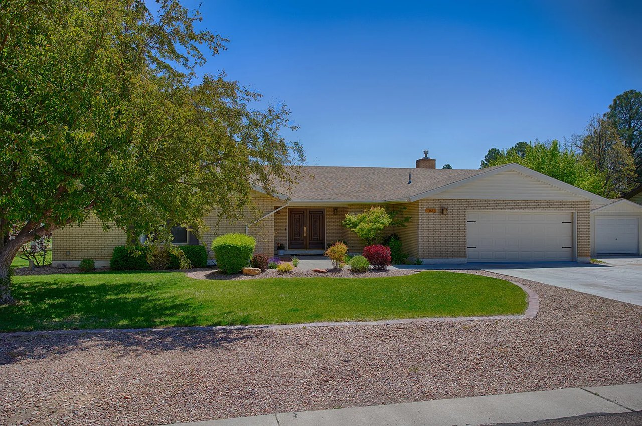 1021 N Fairway Dr