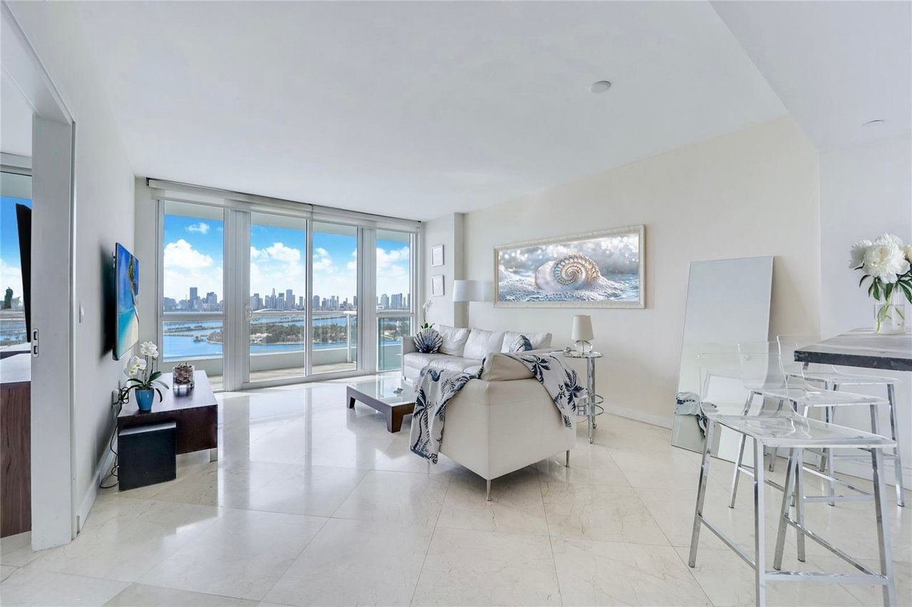 540 WEST AVE #2312