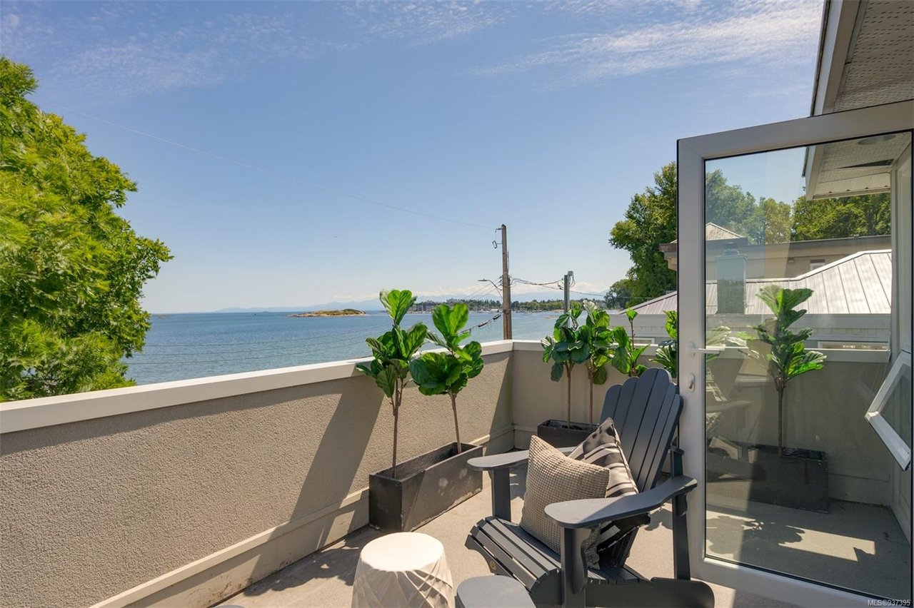 2378 Esplanade