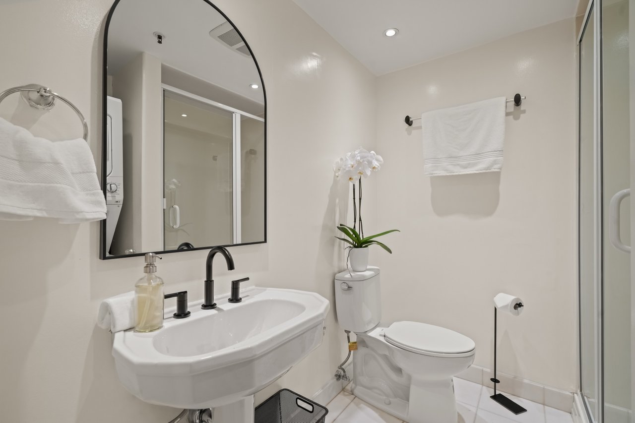 39 Boardman Pl #105