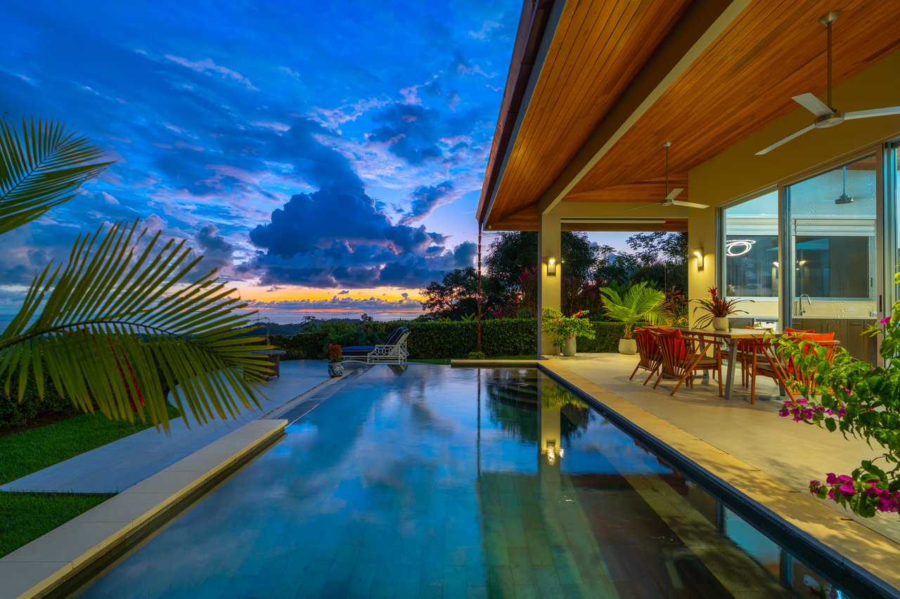 Blue Horizon – luxury ocean-view home in Ojochal, Costa Rica