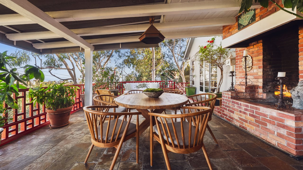 2882 Belden Dr, hollywood hills