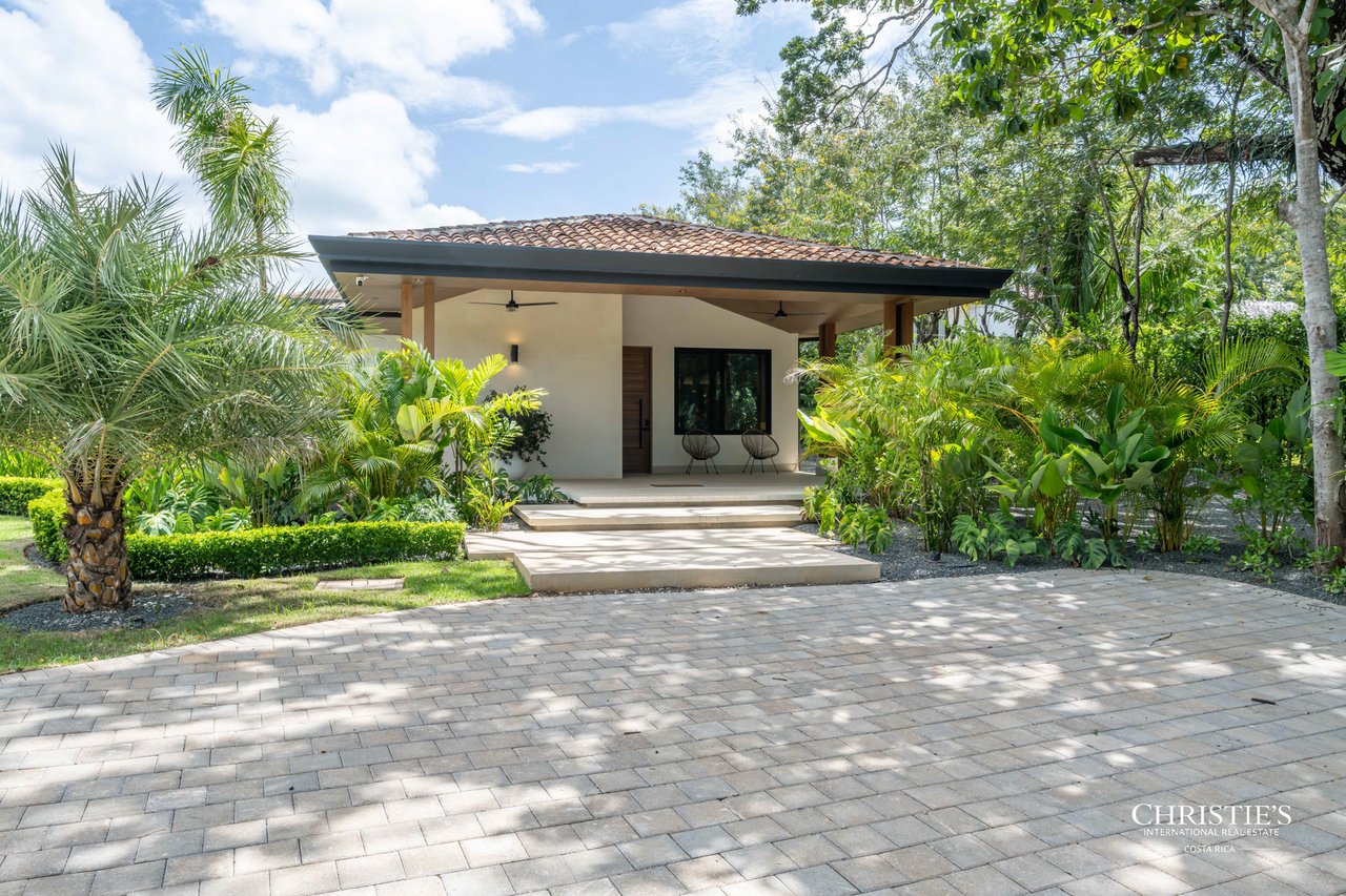 Casa Jade | Contemporary Resort Living in Hacienda Pinilla 