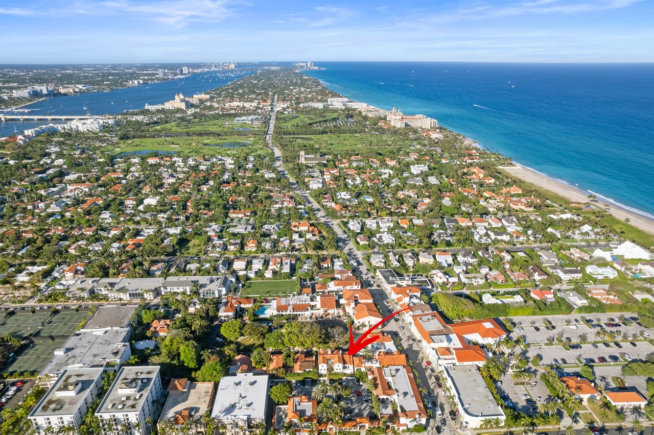 Mid-Island Townhouse