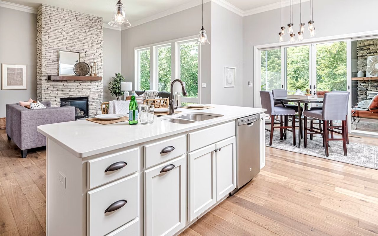 How to Choose the Right Offer When Selling Your Home in Summerville, SC