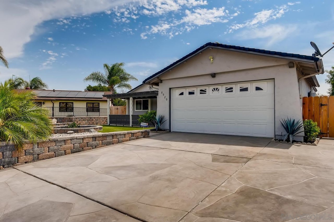8920 New Seabury Dr