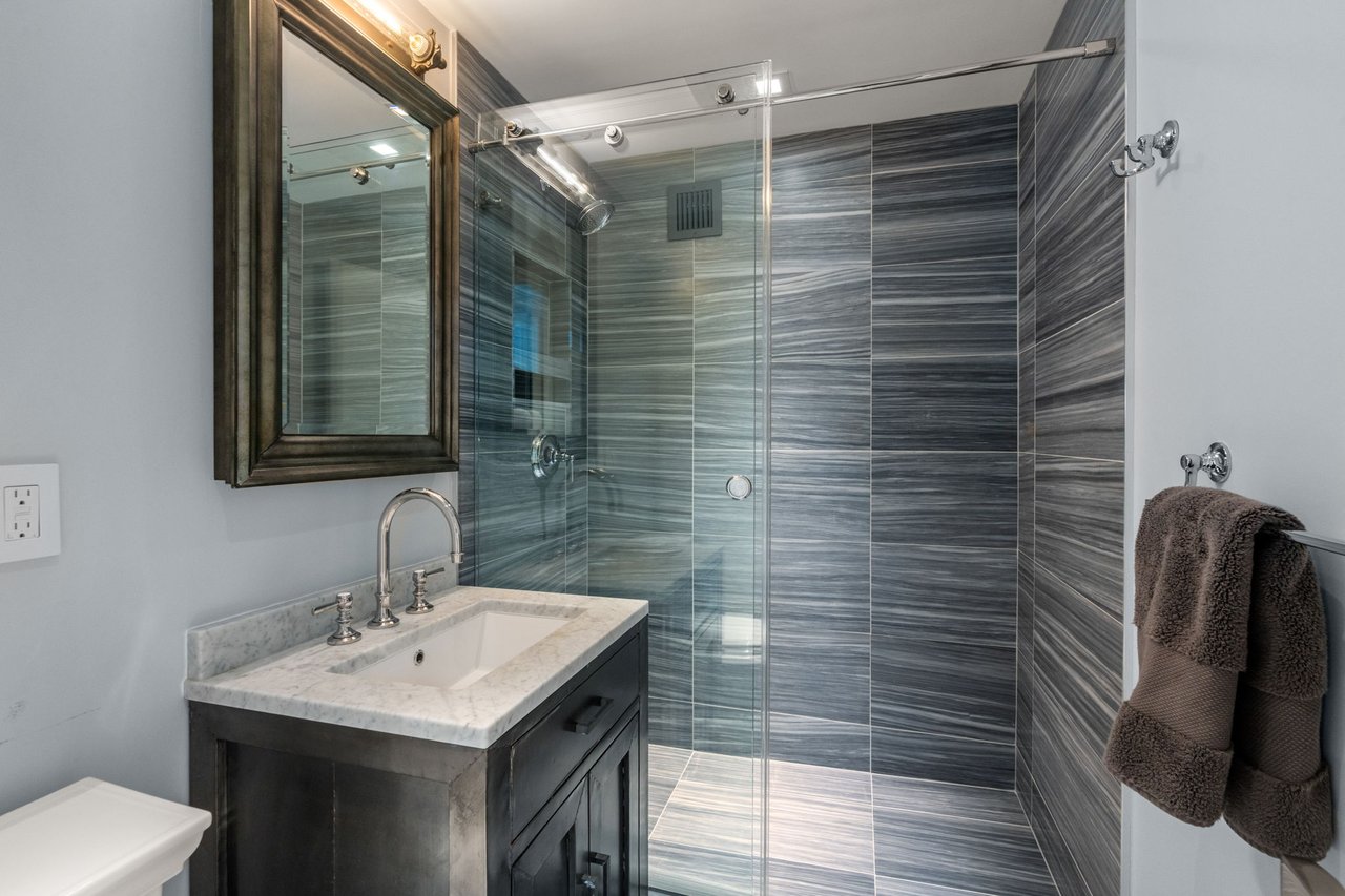 Highly Renovated Harbor Towers Residence
