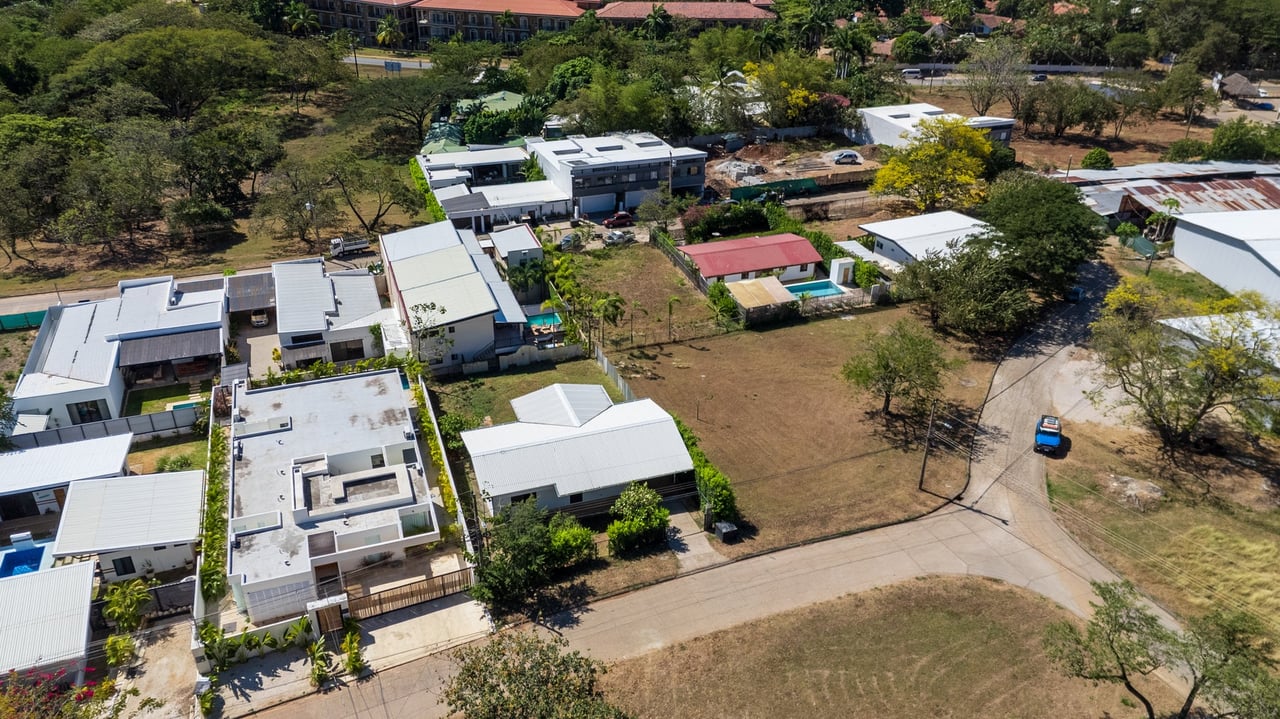 Coastal Tropical Walkable Home, Tamarindo, Guanacaste